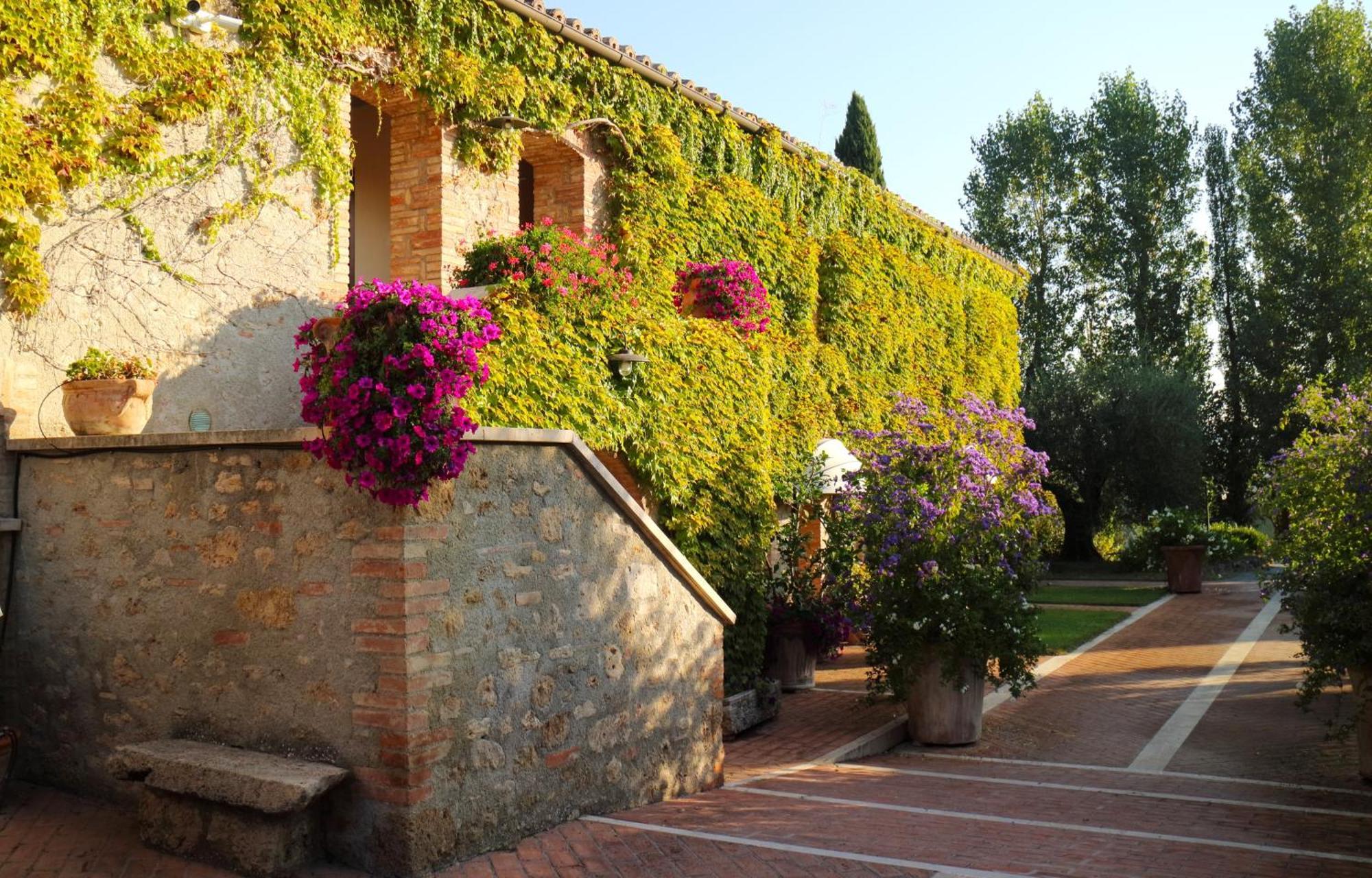 Agriturismo La Sovana Sarteano Exteriör bild